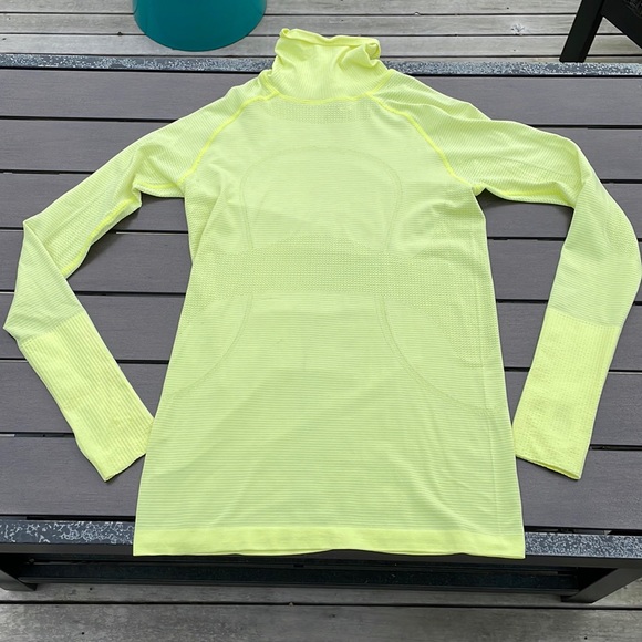 lululemon athletica Tops - Lululemon Swiftly Turtleneck Size 8 Clarity Yellow